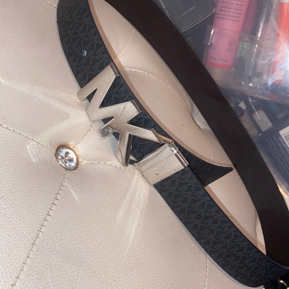 Brand new never worn mk belt